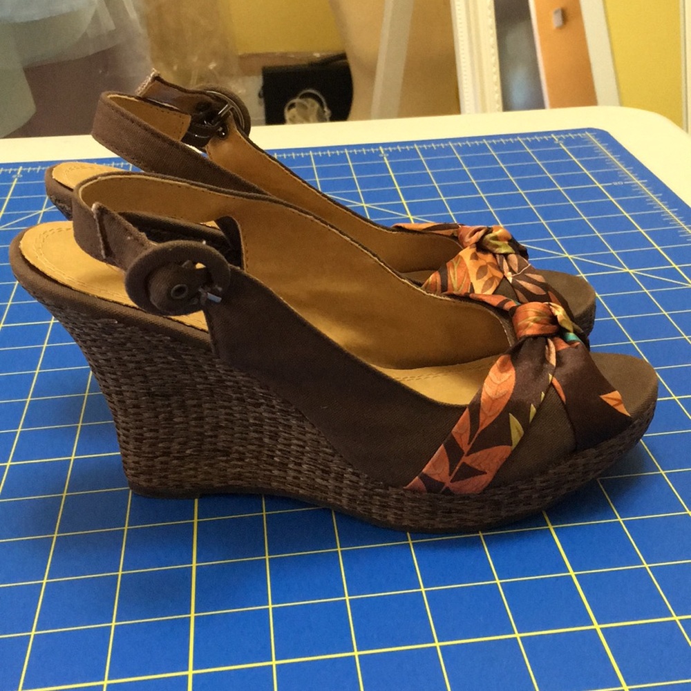 Multi color Brown Wedged